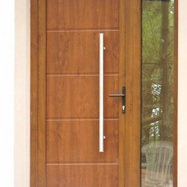 Puerta PVC – Abaroa – Amoblamientos y Servicios para el hogar – Bariloche